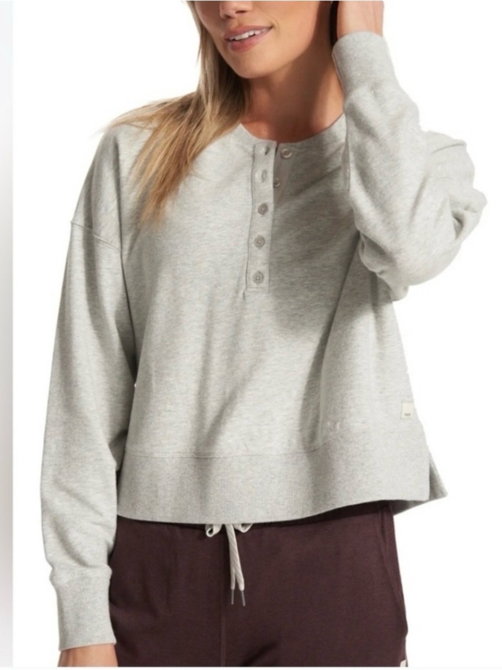 Vuori Laguna Organic Cotton Cropped Oversized Henley size S Light Heather Gray